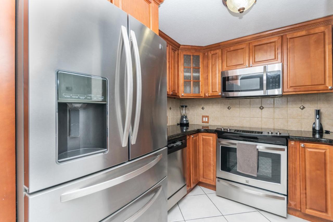Beautiful 2/2.5 Condo W/Free Parking Fast Wifi Miami Exterior photo
